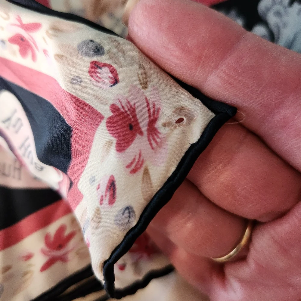 Yu‎ Hua 100% Silk Floral Scarf